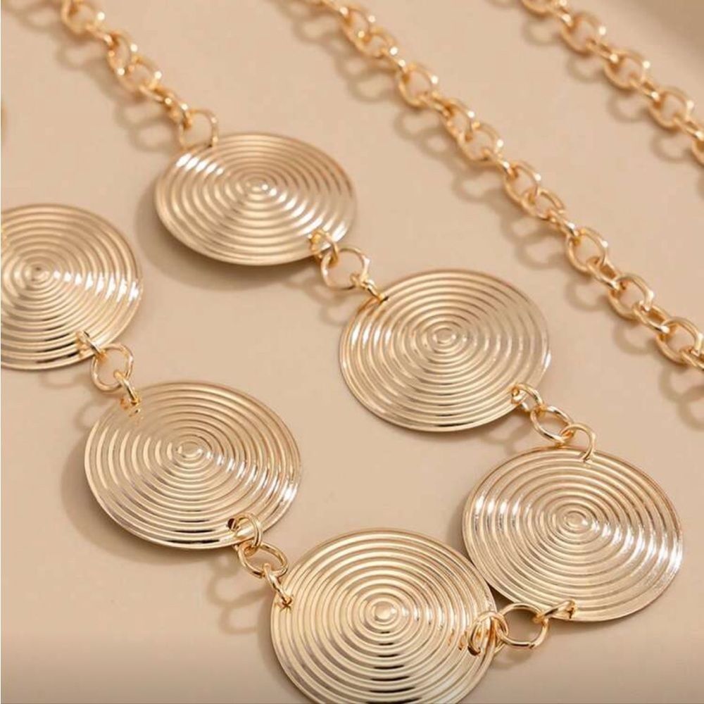 Gold Circular Disc Waist Chain R273 - Picture 3 of 3